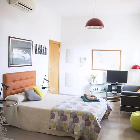 Dreams City Center Apartment